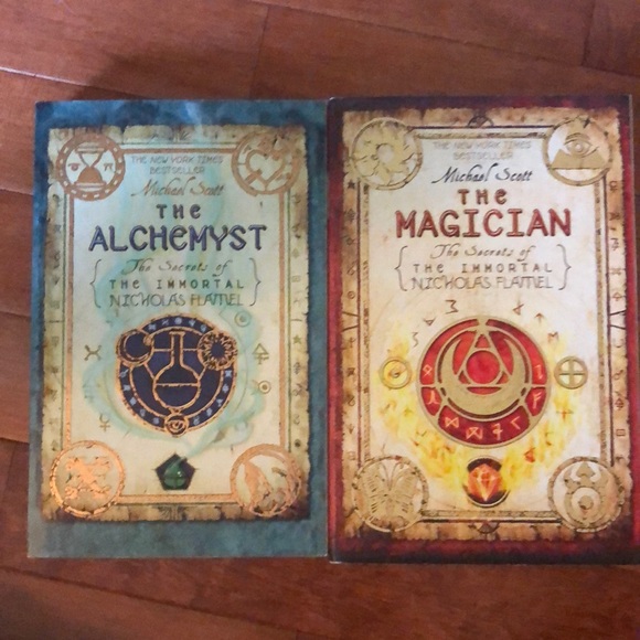 The Alchemist and the magician by Michael Scott - Picture 1 of 2